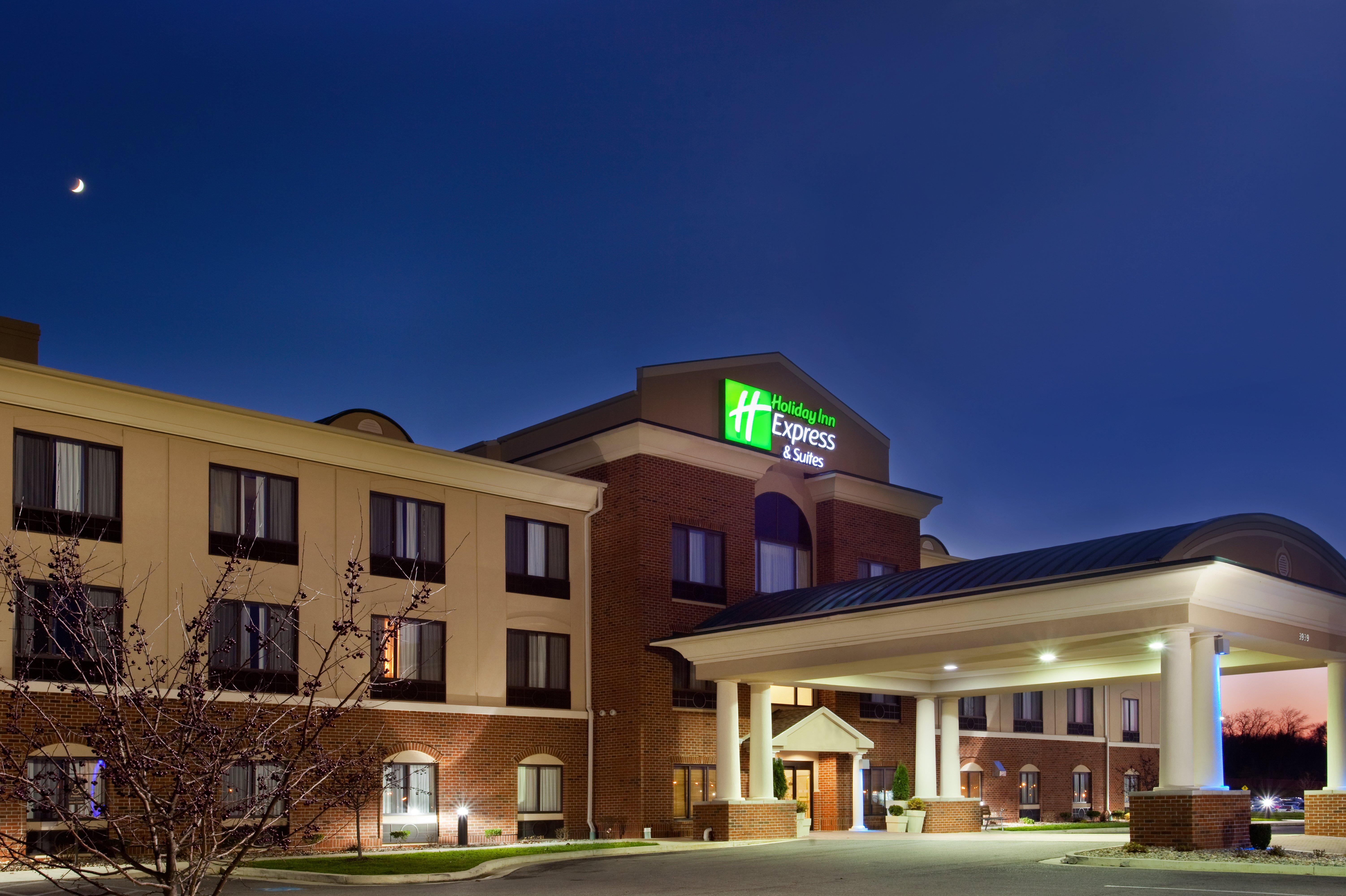 Holiday Inn Express Hotel & Suites Logansport By Ihg Exterior photo